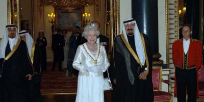 Lectia de soferie predata de regina Elisabeta a II-a fostului rege saudit Abdullah