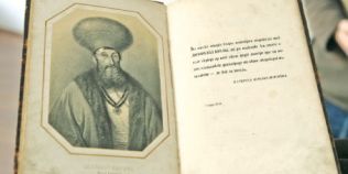 Viata tumultuoasa a primul poet moldovean recunoscut de critici. Poeziile lui au devenit slagare lautaresti
