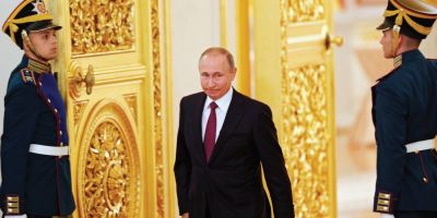 Vladimir Putin continua epurarile in institutiile de forta: 16 generali au fost demisi