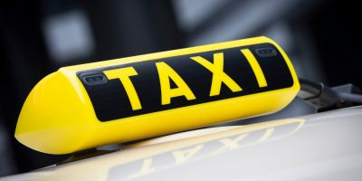 Transportatorii se opun nationalizarii dispeceratelor de taxi: 