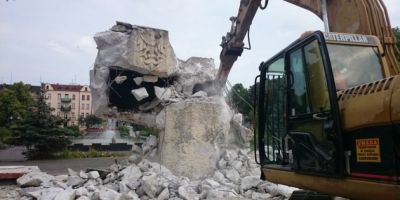 Senatorii rusi cer sanctionarea Poloniei pentru decizia de a demola monumente care glorifica epoca sovietica