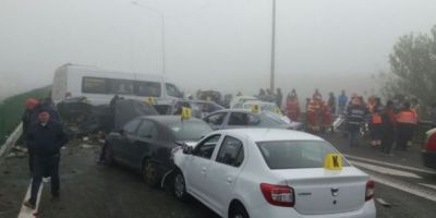 Ancheta celui mai cumplit accident petrecut pe o autostrada din Romania, fara rezultat de peste un an. Carambolul de pe A2, soldat cu 4 morti si 60 de raniti