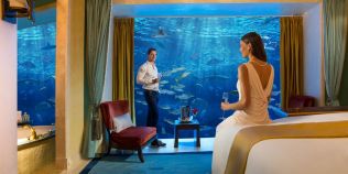 Cat a platit un cuplu de romani pentru un sejur de lux intr-un apartament din Dubai, situat sub apa