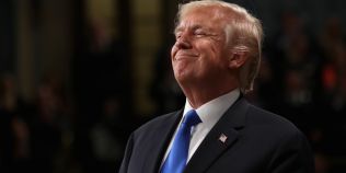 VIDEO Trump, marele absent la Dineul corespondentilor de la Casa Alba: L-as fi tarat aici, dar e un pampalau